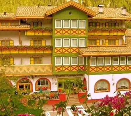 Alpino Al Cavalletto فندق 3*
